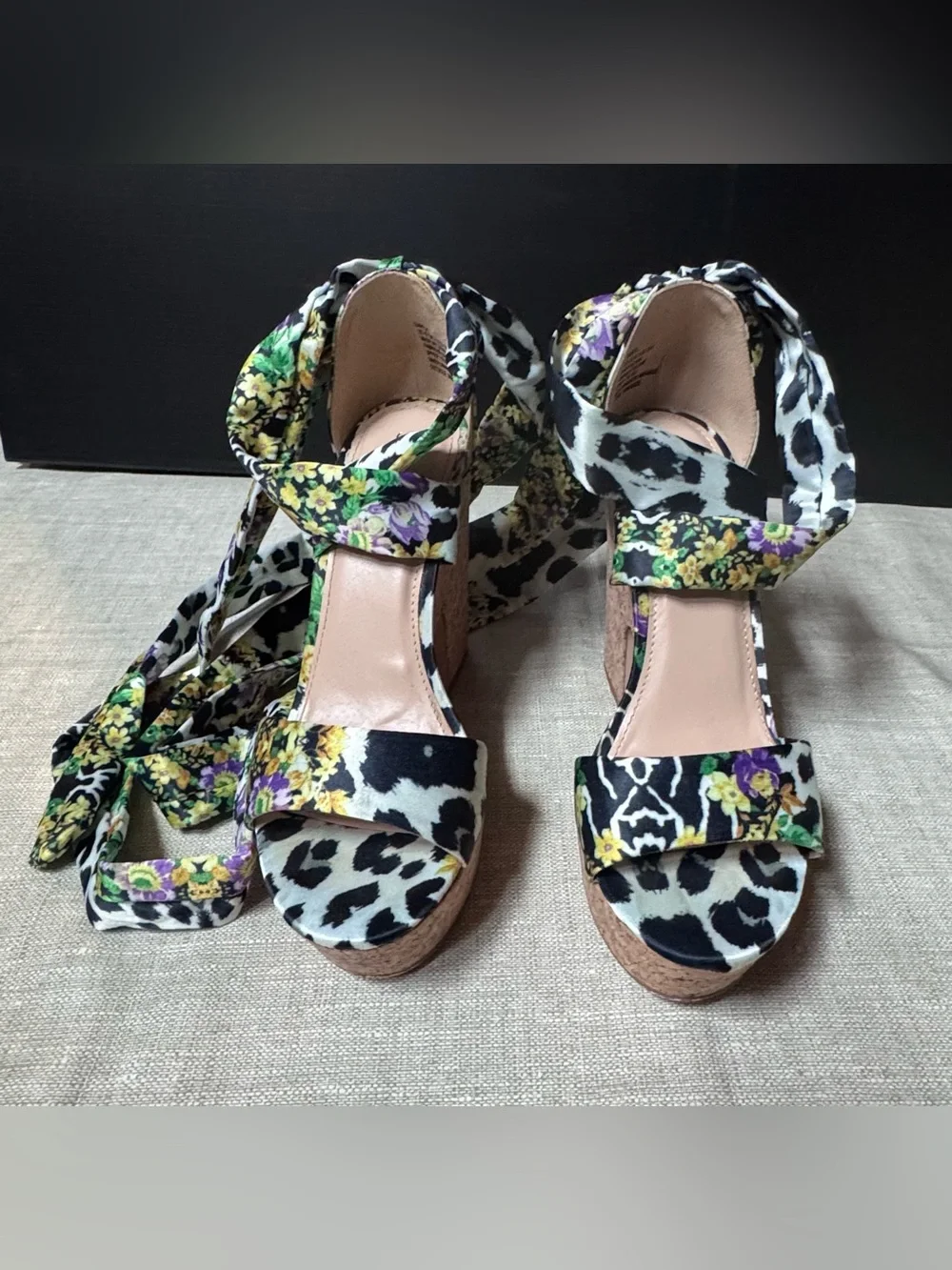 Shoe Dazzle chunky cork